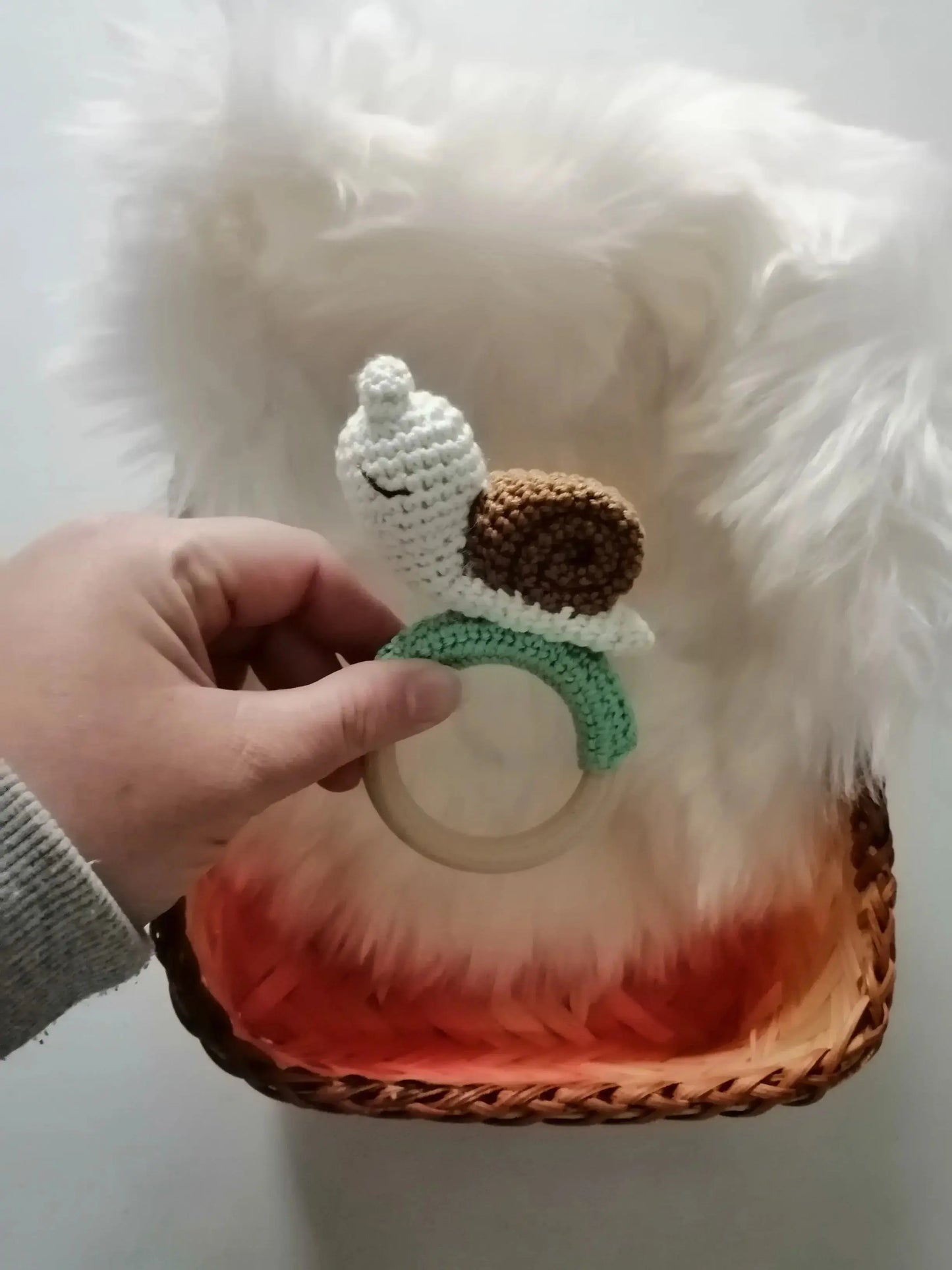 Hochet bebe escargot Coton et Bois : Le Compagnon Idéal de Bébé chtitdoudou