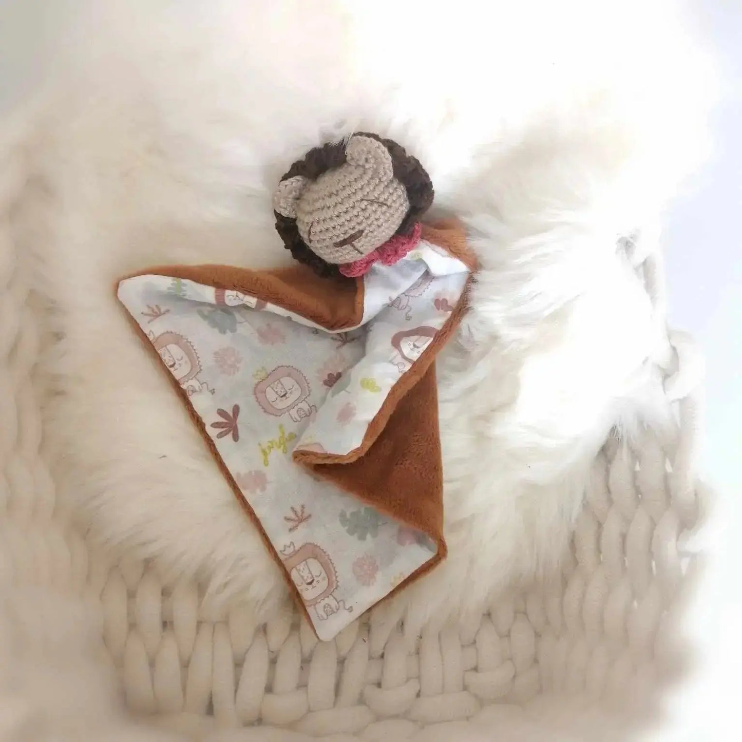 doudou au crochet lion
