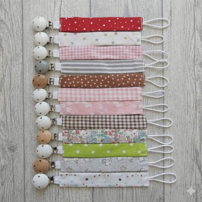 Attache tétine personnalisée en tissu avec prénom floqué