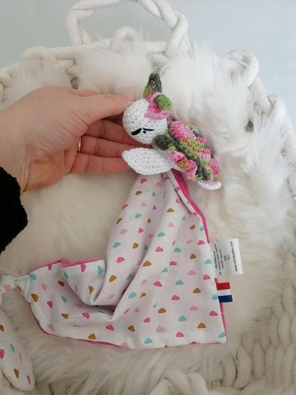 doudou tortue au crochet, carapace texturée et fils de coton Oeko-Tex doux pour bébé