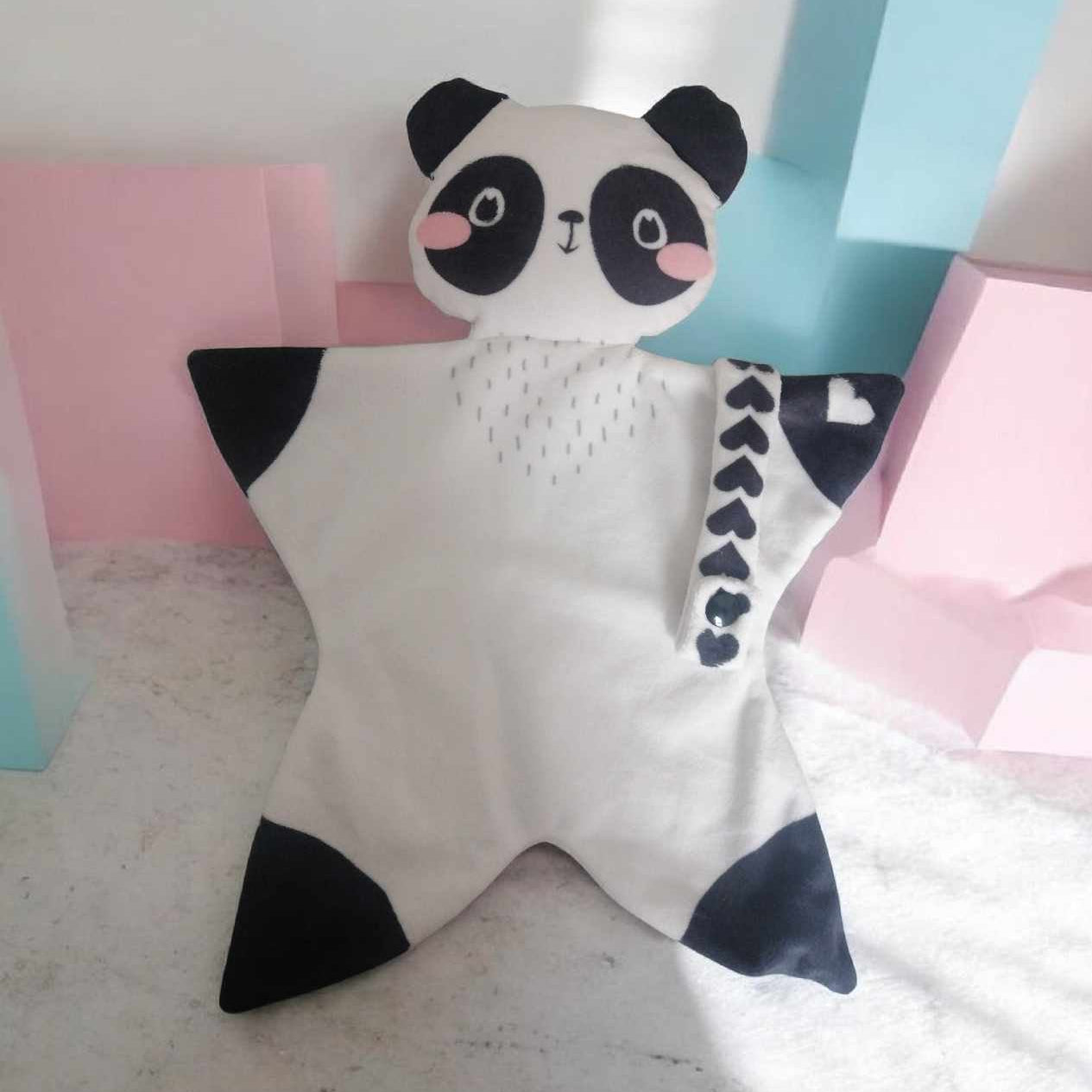 Doudou panda doux et câlin pour bébé