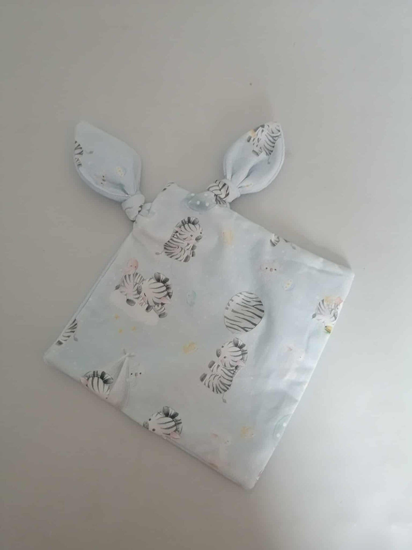 Doudou Lapin Noué Oeko-Tex – Fait main avec amour | Chtitdoudou chtitdoudou