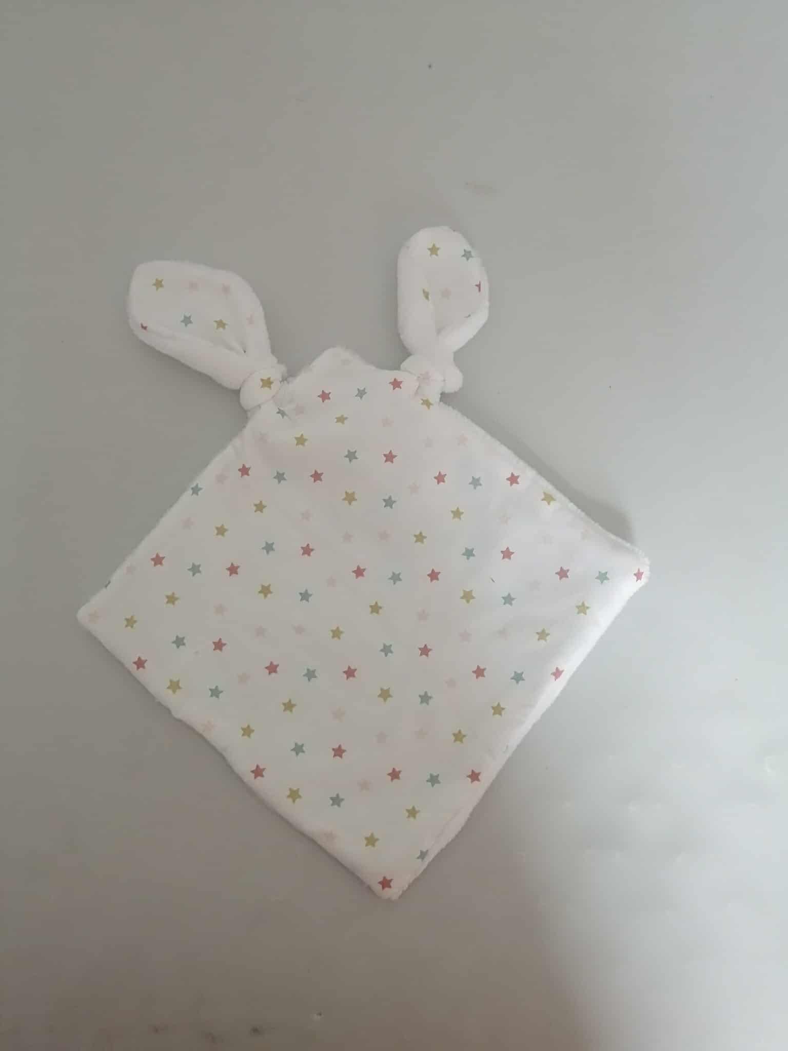 Doudou Lapin Noué Oeko-Tex – Fait main avec amour | Chtitdoudou chtitdoudou