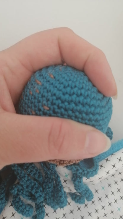 Doudou Pieuvre au Crochet – Fait Main avec Amour